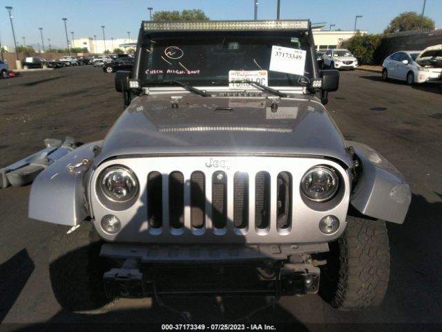 1C4BJWEGXFL512709 Jeep Wrangler Unlimited Sahara