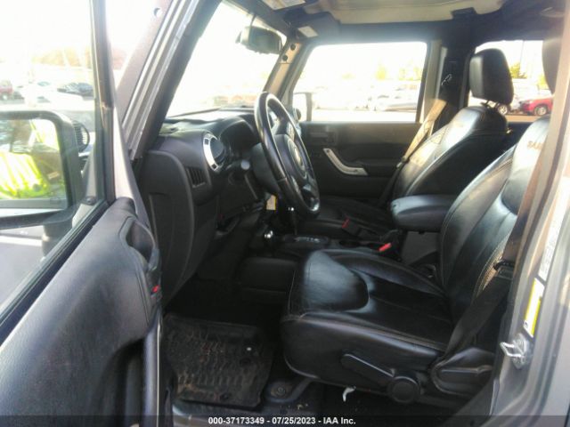 1C4BJWEGXFL512709 Jeep Wrangler Unlimited Sahara