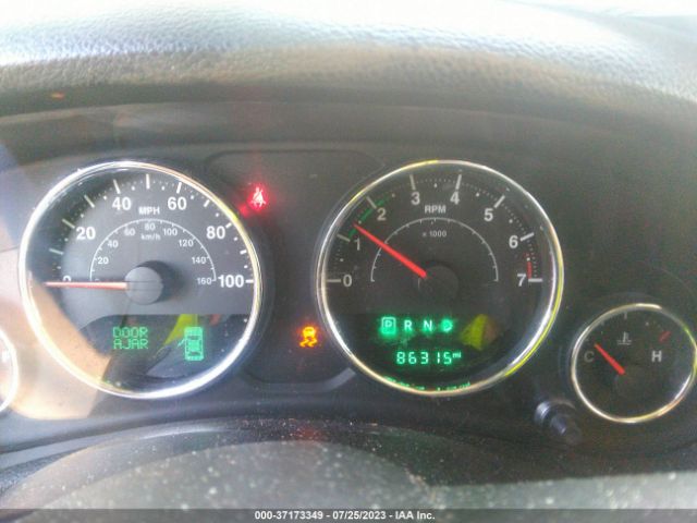 1C4BJWEGXFL512709 Jeep Wrangler Unlimited Sahara
