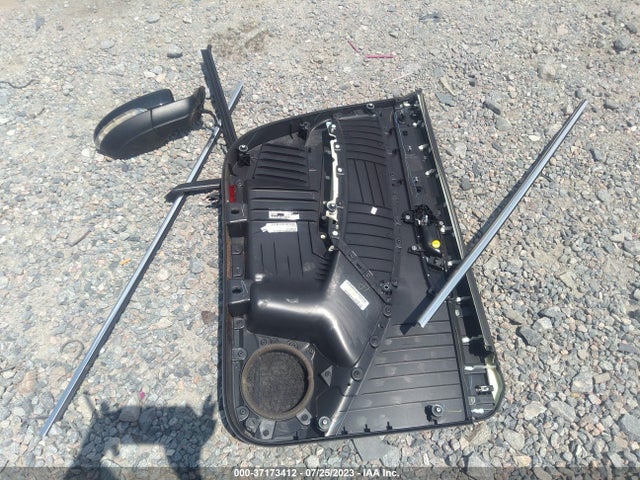 1VWAT7A31GC053292 Volkswagen Passat 1.8t S