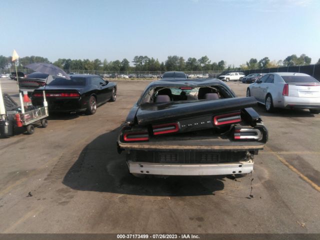 2C3CDZAG0GH217527 Dodge Challenger Sxt