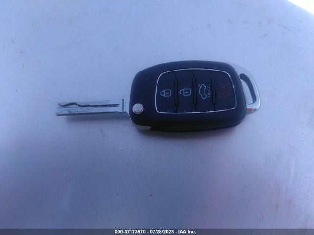 Hyundai SONATA SE 2018 5NPE24AF5JH683568 Image 3