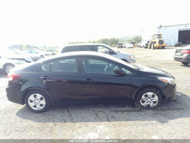 3KPFK4A76HE010641 KIA FORTE LX
