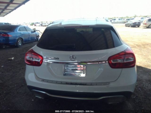 WDCTG4EB8LU028839 Mercedes-Benz Gla Gla 250