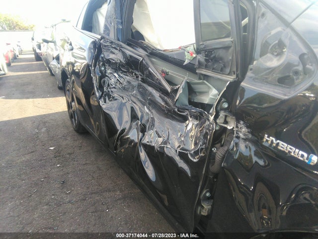 Toyota Prius Four 2016 JTDKARFU3G3002287 Image 4
