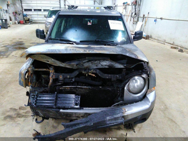 1C4NJRBB9GD733916 Jeep Patriot Sport Se