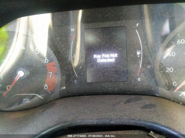3C4NJDBB5NT122985 Jeep Compass Latitude