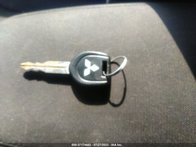 2006 MITSUBISHI OUTLANDER SE VIN: JA4LX41F16U034513