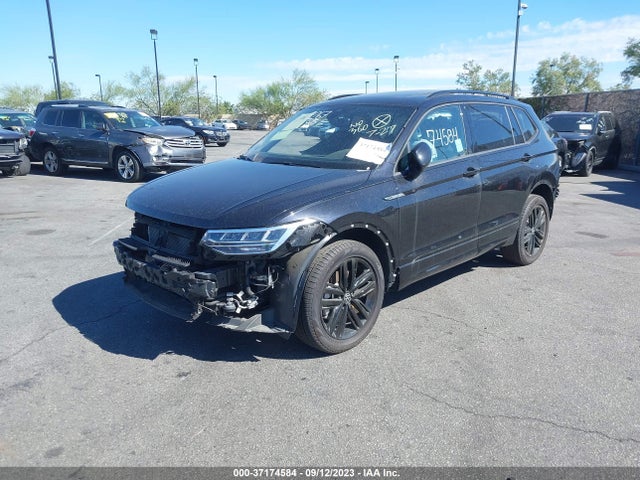 3VVCB7AX6NM111878 Volkswagen Tiguan Se R-line Black