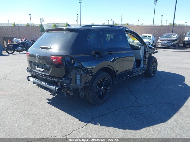 3VVCB7AX6NM111878 Volkswagen Tiguan Se R-line Black