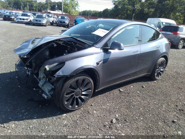 7SAYGDEF8PF696785 Tesla Model Y Performance