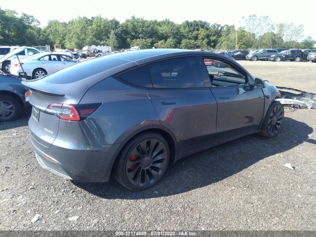 7SAYGDEF8PF696785 Tesla Model Y Performance