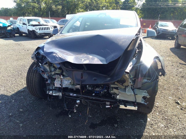 7SAYGDEF8PF696785 Tesla Model Y Performance