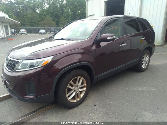 2014 KIA SORENTO LX VIN: 5XYKT3A60EG431119