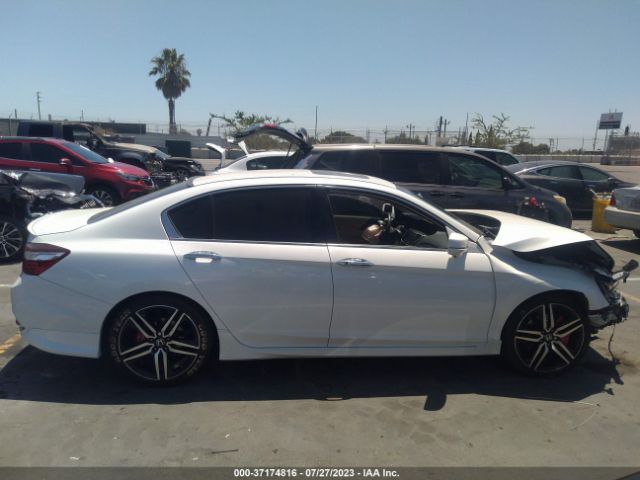 1HGCR3F96HA003955 Honda Accord Sedan Touring