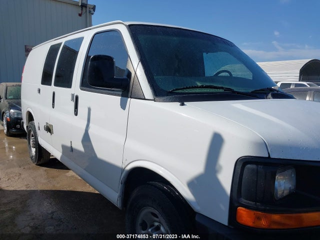 Chevrolet EXPRESS CARGO VAN 2014 1GCWGFCA1E1211951 Image 4