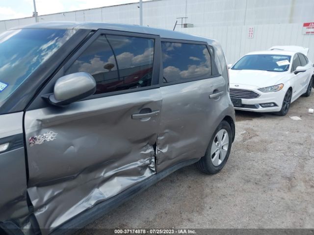 KNDJN2A22E7104957 KIA Soul Base