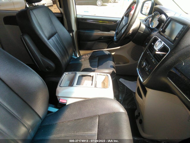 2C4RC1BG3GR138257 Chrysler Town & Country Touring