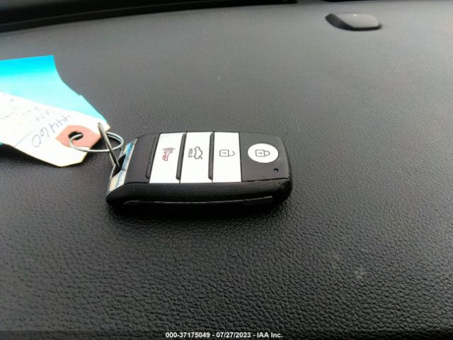 5XXGT4L33LG408076 KIA Optima S