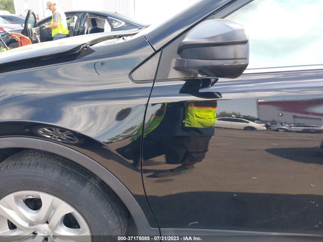 Toyota RAV4 LE 2015 2T3BFREV4FW309958 Image 6