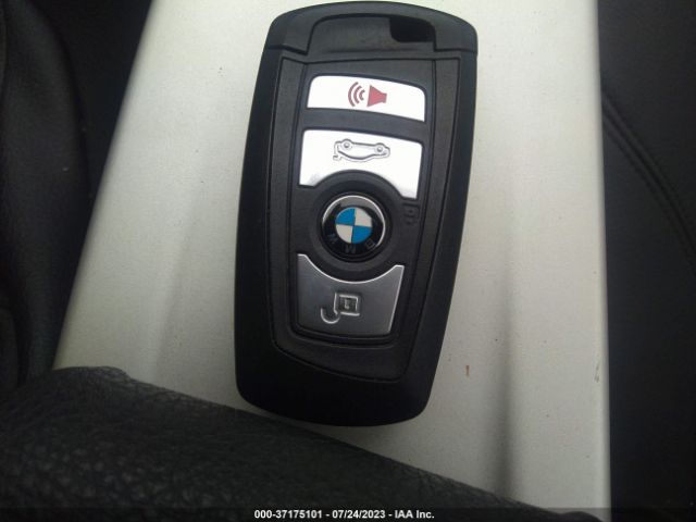 WBA8E1G5XGNT99859 BMW 3 Series 320i