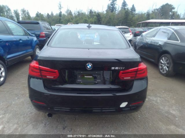 WBA8E1G5XGNT99859 BMW 3 Series 320i