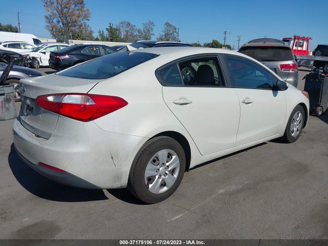 KIA FORTE LX 2015 KNAFK4A61F5399945 Image 4
