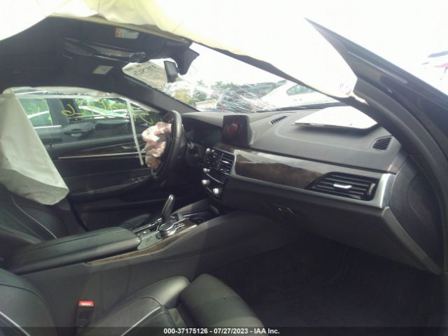 WBAJE7C52KWW06063 BMW 5 Series 540i Xdrive
