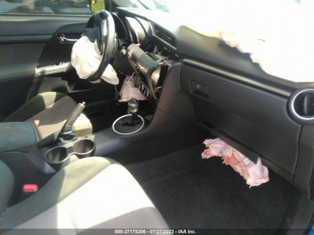 JTKJF5C77GJ021496 Scion TC