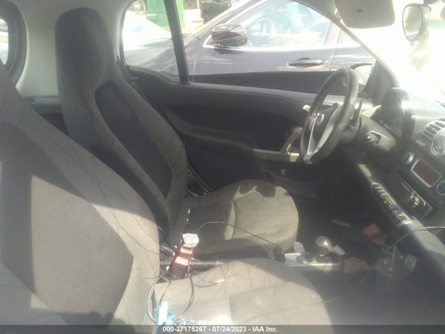 2014 SMART FORTWO PURE/PASSION VIN: WMEEJ3BA1EK738946