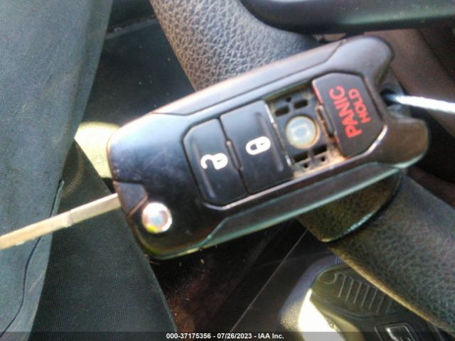 ZACCJAAW7GPE10608 Jeep Renegade Sport