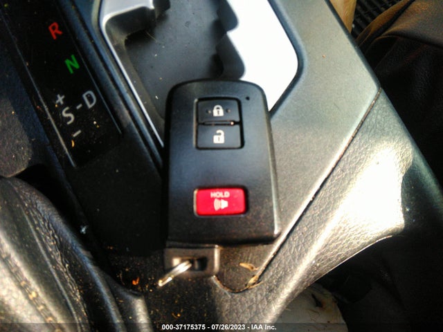2018 TOYOTA RAV4 XLE/ADVENTURE VIN: JTMRFREV6JJ717335