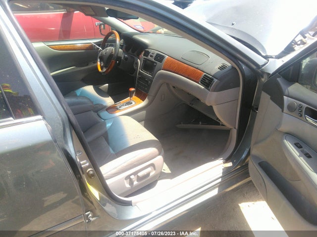 2005 LEXUS ES 330 VIN: JTHBA30G755131150