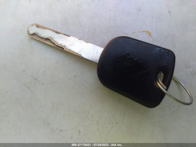 2005 HONDA CIVIC CPE EX VIN: 1HGEM21925L033771