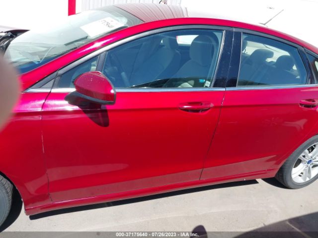 3FA6P0LU8JR173759 Ford Fusion Hybrid Se