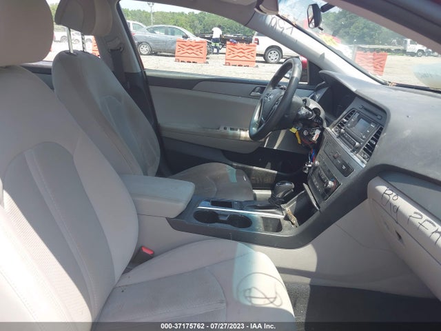 2015 HYUNDAI SONATA SE VIN: 5NPE24AF3FH147306