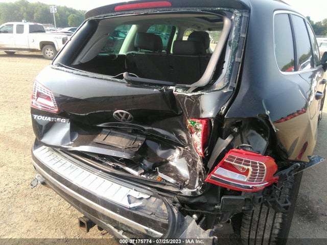WVGEP9BP5FD008186 Volkswagen Touareg Lux