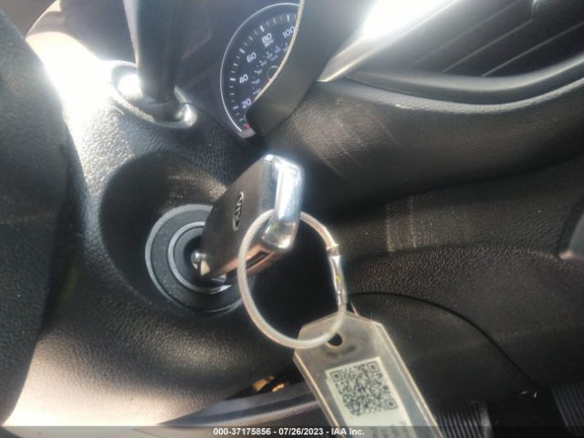 3KPF24AD9ME309377 KIA Forte Lxs