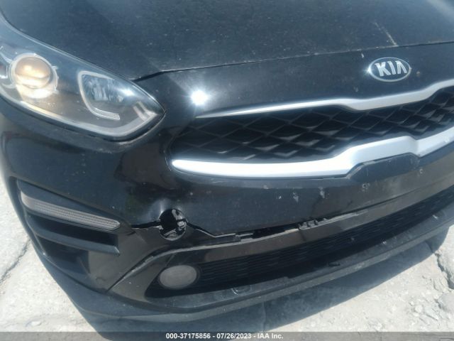 3KPF24AD9ME309377 KIA Forte Lxs