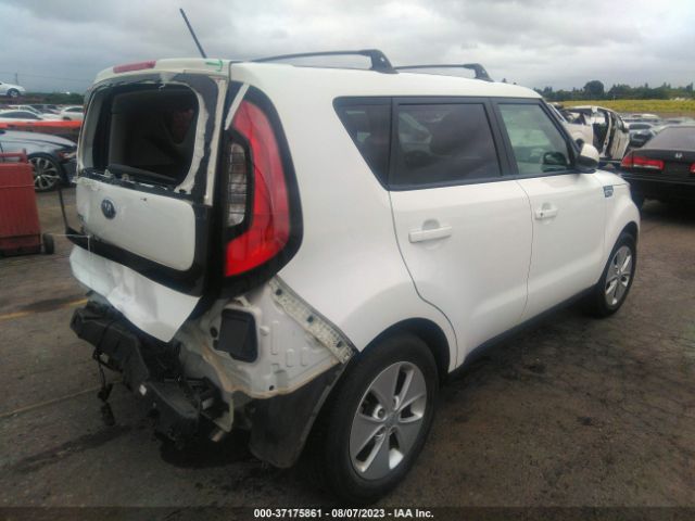 KNDJN2A27G7377587 KIA Soul Base