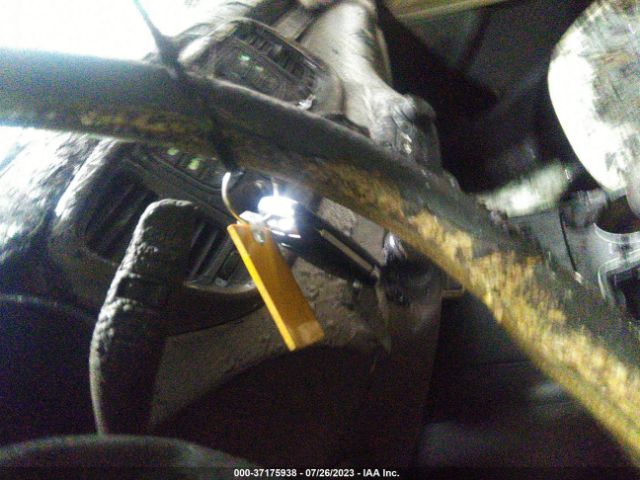 5XYPGDA3XGG153080 KIA SORENTO LX