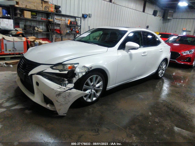 Lexus IS 250 2014 JTHBF1D21E5035034 Image 2
