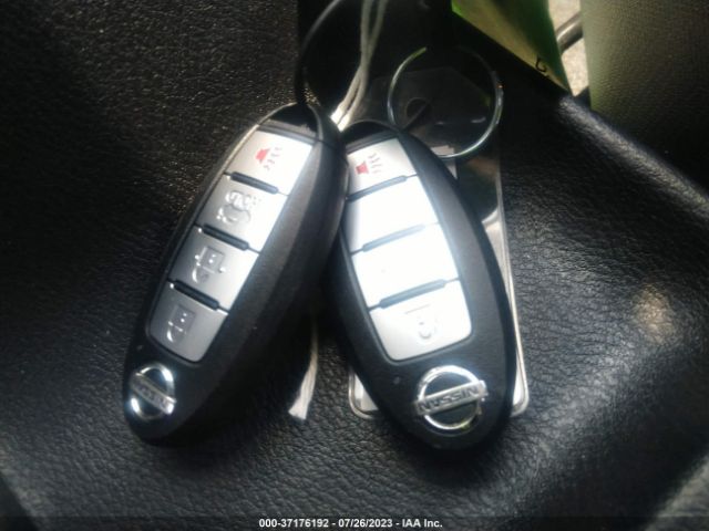 3N1CN8EV9ML866793 Nissan VERSA SV