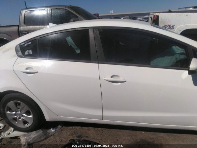 3KPFK4A74JE241897 KIA FORTE LX