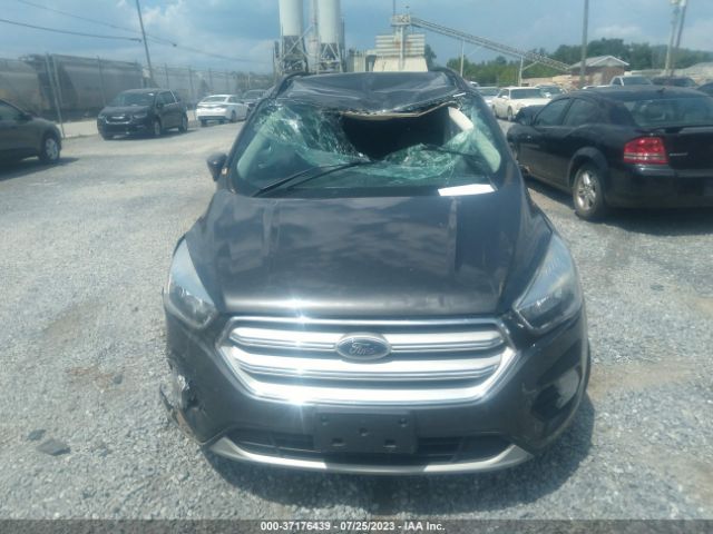 1FMCU9GDXJUA88592 Ford ESCAPE SE