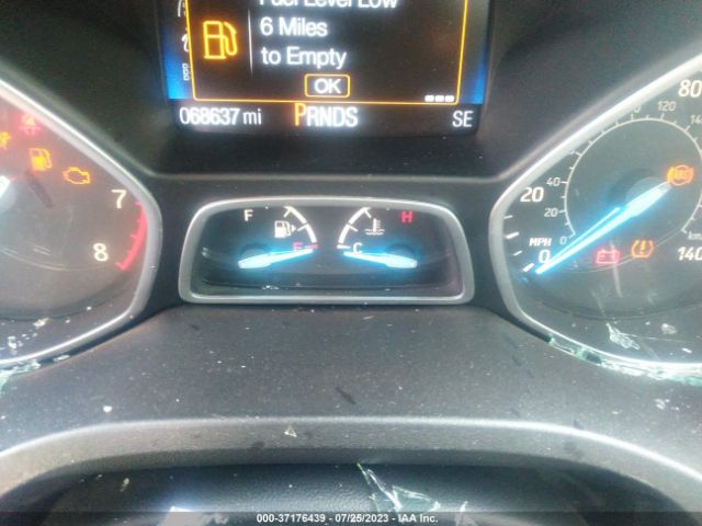 1FMCU9GDXJUA88592 Ford ESCAPE SE