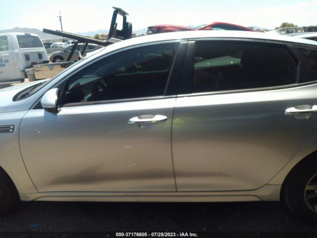 5XXGT4L30KG285044 KIA Optima Lx
