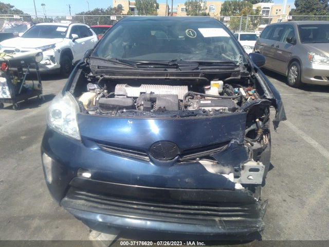 Toyota Prius Four 2015 JTDKN3DU5F0470073 Image 13