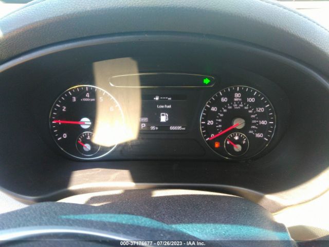 5XYPG4A52KG465596 KIA Sorento Lx V6