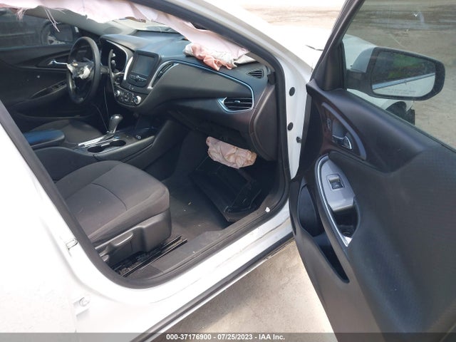 Chevrolet MALIBU LT 2018 1G1ZD5ST0JF153758 Image 5